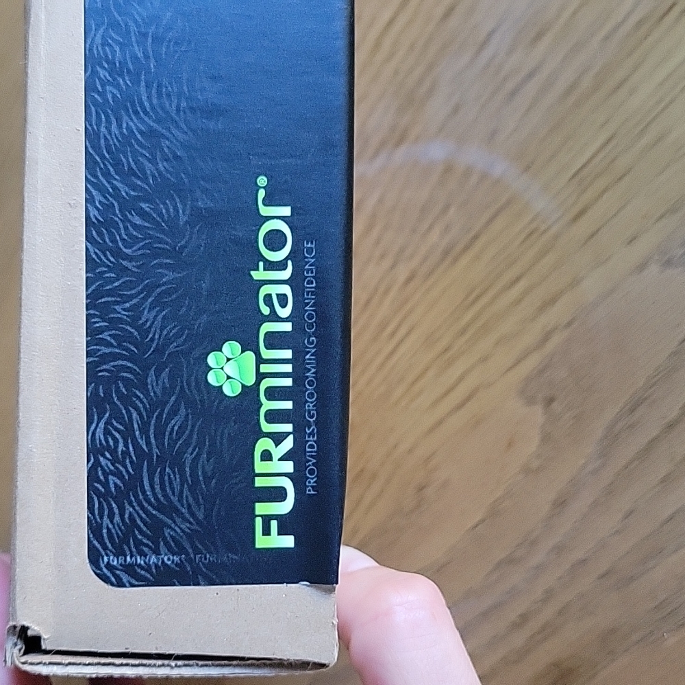 FURminator deshedding tool - Picture 3 of 3